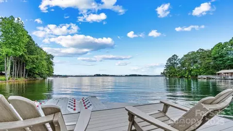 8218 Bright Water Ln, Denver, NC 28037
