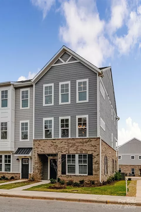 330 Armour 46 St #46, Davidson, NC 28036