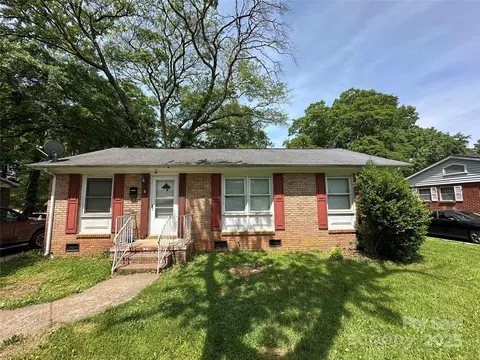 3720 Blandwood Dr, Charlotte, NC 28217