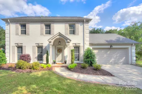 10016 Tealridge Ln, Charlotte, NC 28277