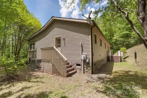 24 Deerfield Ln, Sylva, NC 28779 photo 17