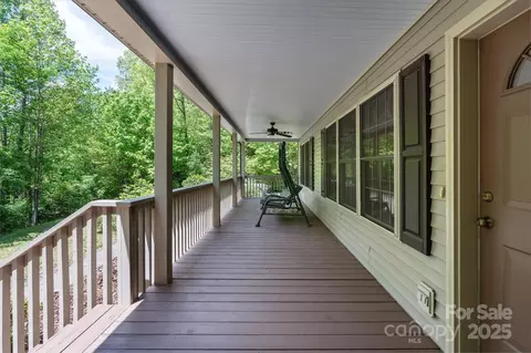 24 Deerfield Ln, Sylva, NC 28779 photo 3