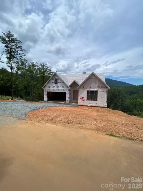 2 Jackson Ridge Ln, Mill Spring, NC 28756