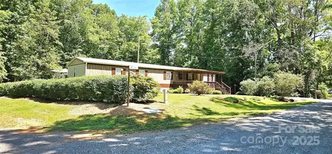 217 Eighth Ave, New London, NC 28127