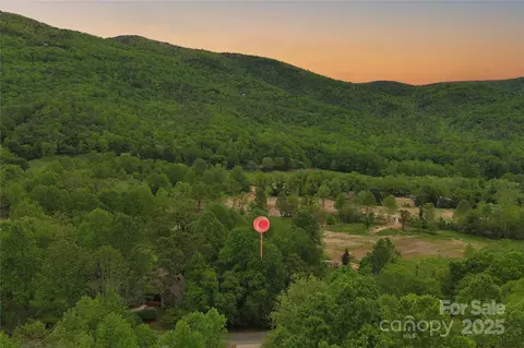 210 Blue Ridge Drive North #210, Marion, NC 28752