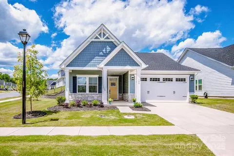 105 Chase View Ln, Troutman, NC 28166