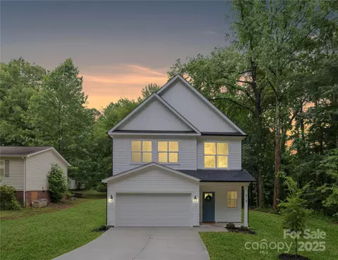 515 Dixie Dr, Mooresville, NC 28115
