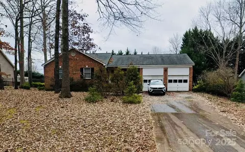 4424 Huntington Dr, Gastonia, NC 28056