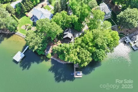 9289 Azalea Rd, Sherrills Ford, NC 28673