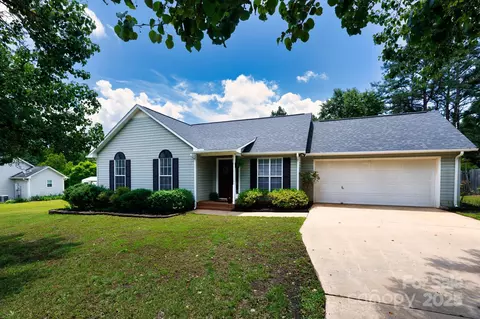 112 Brookshire Dr, Fort Mill, SC 29715