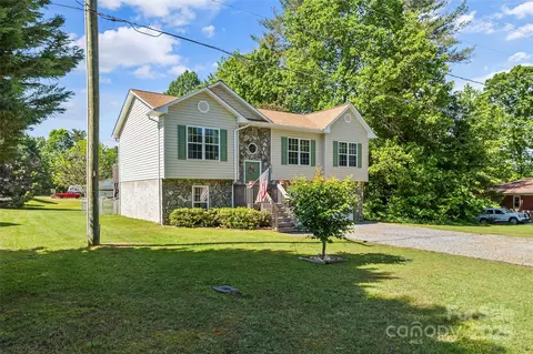 4269 Smokey Creek Rd, Lenoir, NC 28645