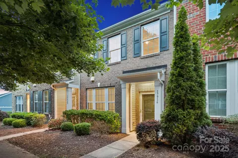 17916 Ragtop Day Ln, Cornelius, NC 28031