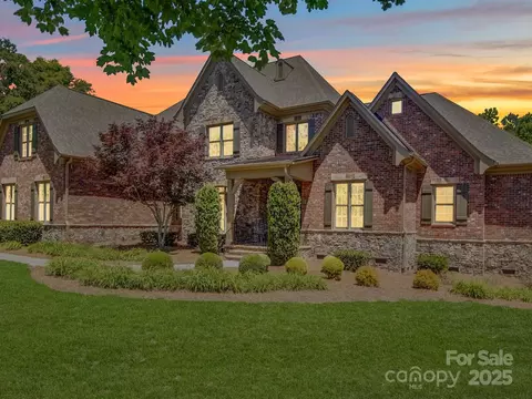 200 Waterby Way, Matthews, NC 28104