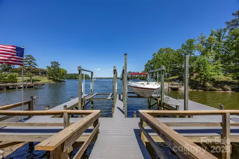 2102 Lake Rd, Ridgeway, SC 29130 photo 4