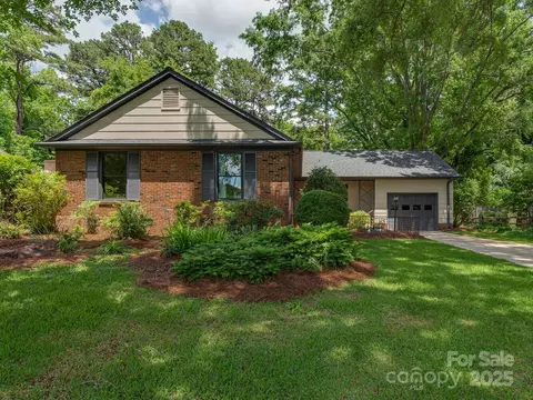 6001 Charing Pl, Charlotte, NC 28211