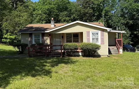 910 Absher Rd, Statesville, NC 28625
