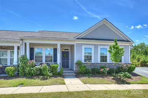 8853 Brakeman Dr, Waxhaw, NC 28173