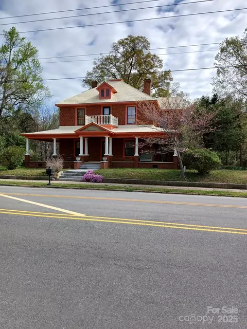 514 N Main St, Mount Gilead, NC 27306