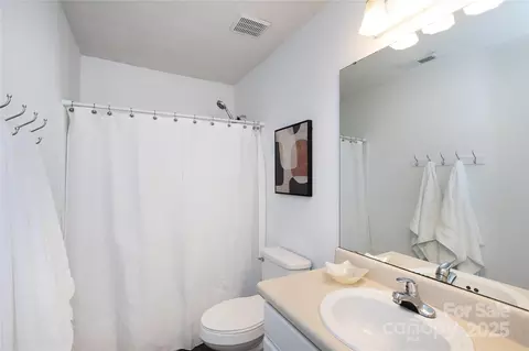 Bath - 18629 Coachmans Trce, Cornelius, NC 28031 photo 2 of 2