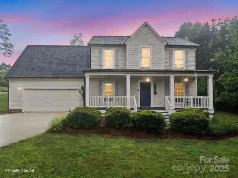 10749 Kingsview Dr, Davidson, NC 28036