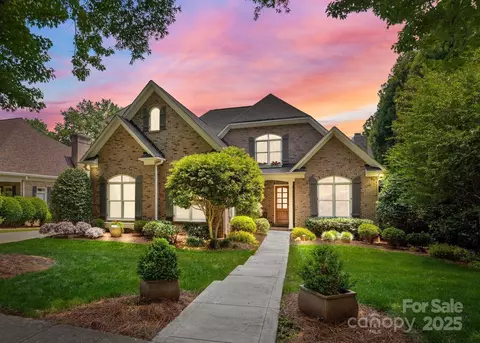 8701 Highgrove St, Charlotte, NC 28277