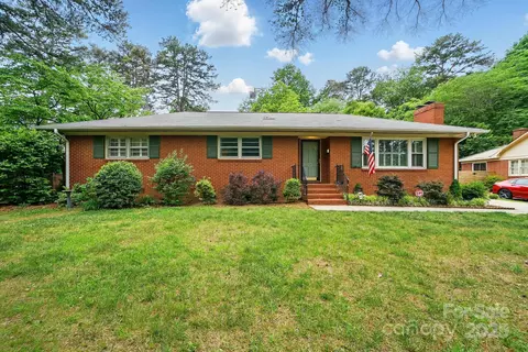 4220 Castlewood Rd, Charlotte, NC 28209