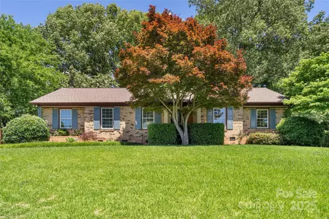 232 Scottridge Dr, Charlotte, NC 28217
