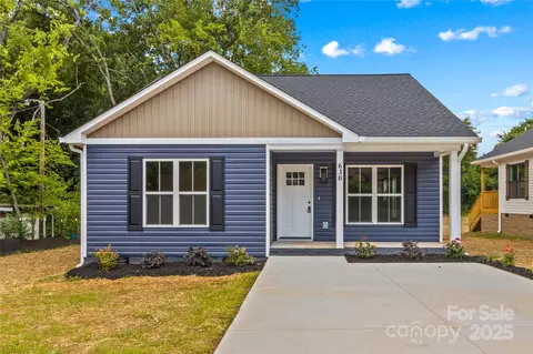 630 W Bell St, Statesville, NC 28677