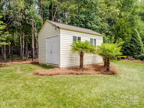 Exterior - 7627 Woodcrest Dr, Stanley, NC 28164 photo 8 of 10