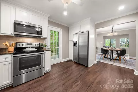 Kitchen - 7 Turtle Ln, Clover, SC 29710 photo 3 of 3
