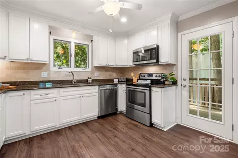 Kitchen - 7 Turtle Ln, Clover, SC 29710 photo 1 of 3