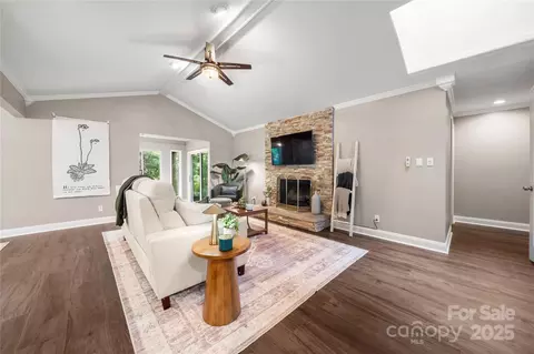 Living - 7 Turtle Ln, Clover, SC 29710 photo 2 of 5