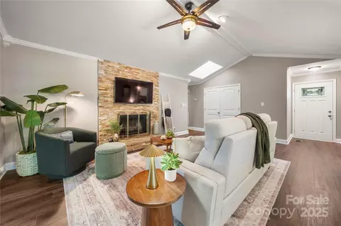 Living - 7 Turtle Ln, Clover, SC 29710 photo 5 of 5