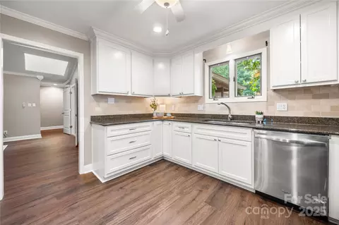 Kitchen - 7 Turtle Ln, Clover, SC 29710 photo 2 of 3