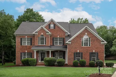 601 Carver Pond Ln, Waxhaw, NC 28173