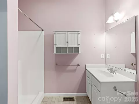 Bath - 600 Charisma Dr, Marshall, NC 28753 photo 2 of 5