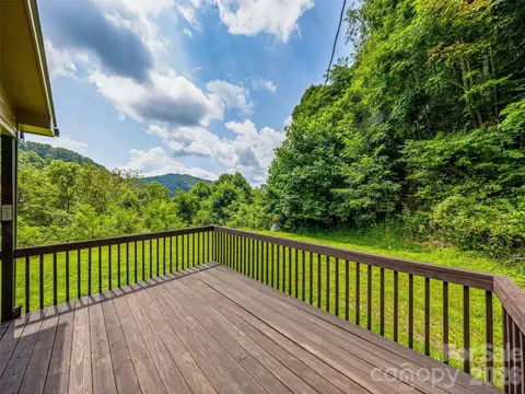 Exterior - 600 Charisma Dr, Marshall, NC 28753 photo 3 of 8