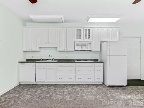 Kitchen - 600 Charisma Dr, Marshall, NC 28753 photo 4 of 4
