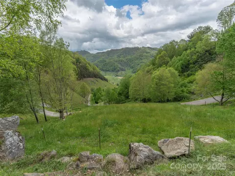 00 Quest Cv, Clyde, NC 28721 photo 4