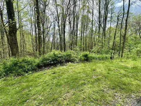 1 Deer Creek Trl, Maggie Valley, NC 28751