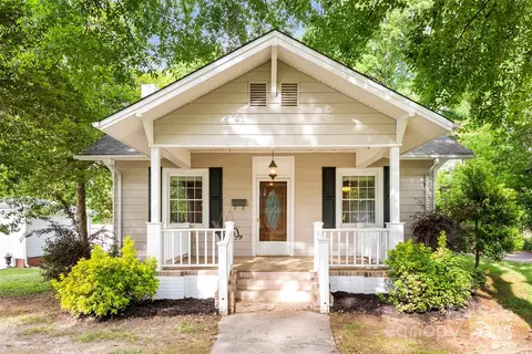 204 S Elm St, Cherryville, NC 28021