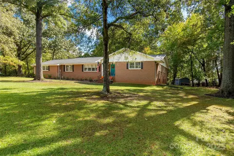 709 Plantation Rd, Lancaster, SC 29720