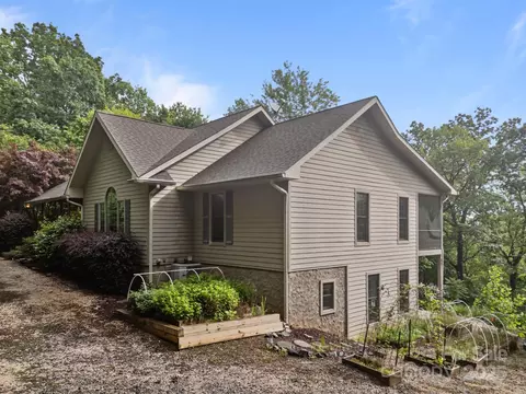 273 Bluebird Rd, Lake Lure, NC 28746