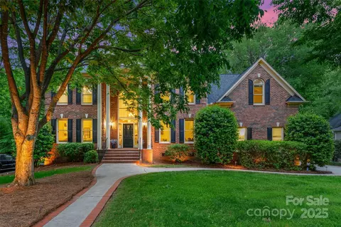 7812 Seton House Ln, Charlotte, NC 28277