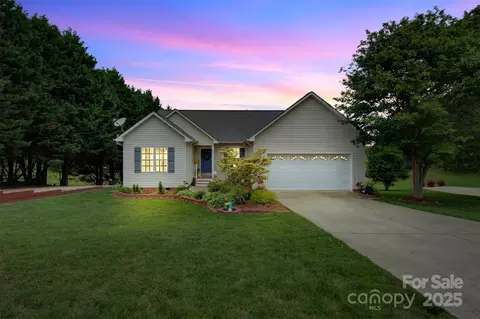 5724 Rocky Mount Rd, Granite Falls, NC 28630