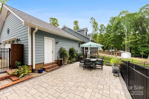 Exterior - 322 Killian Rd, Stanley, NC 28164 photo 6 of 7
