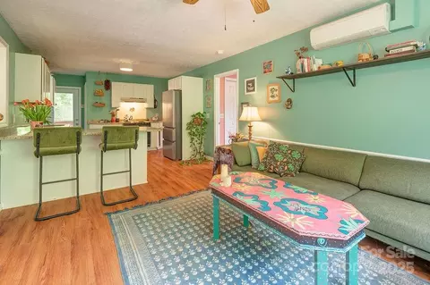 124 Beaverdam Loop Rd, Candler, NC 28715 photo 9