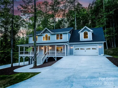 68 Bamboo Trl, Candler, NC 28715