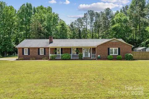 1753 Elmwood Dr, Rock Hill, SC 29730