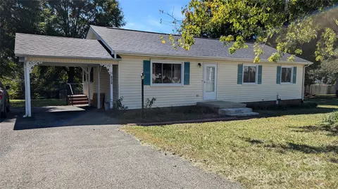 824 S Laurel St, Lincolnton, NC 28092